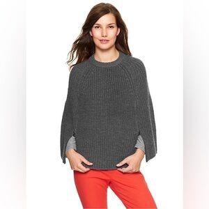 GAP Sweater Zip Cape in charcoal gray oversized